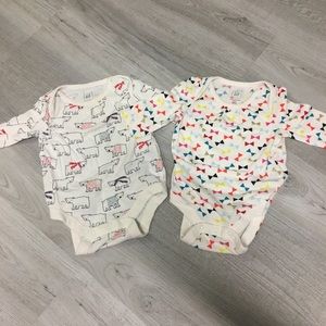2 baby gap onesies 0-3 months